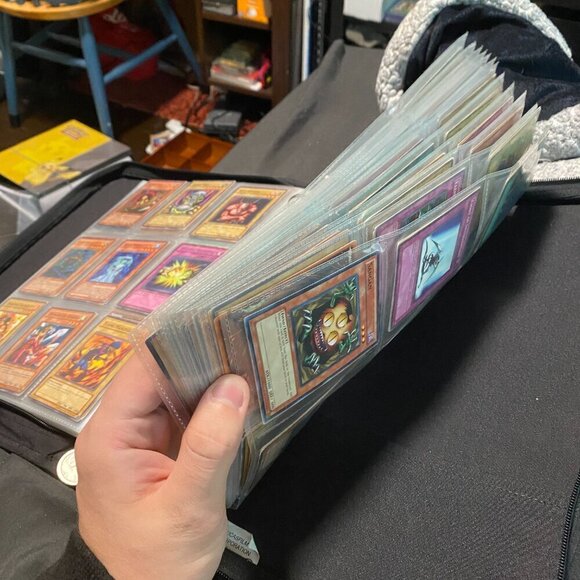 Lot of Vintage 1996 YuGiOh Trading Cards YUGIOH Binder 300+ Cards - Picture 5 of 16